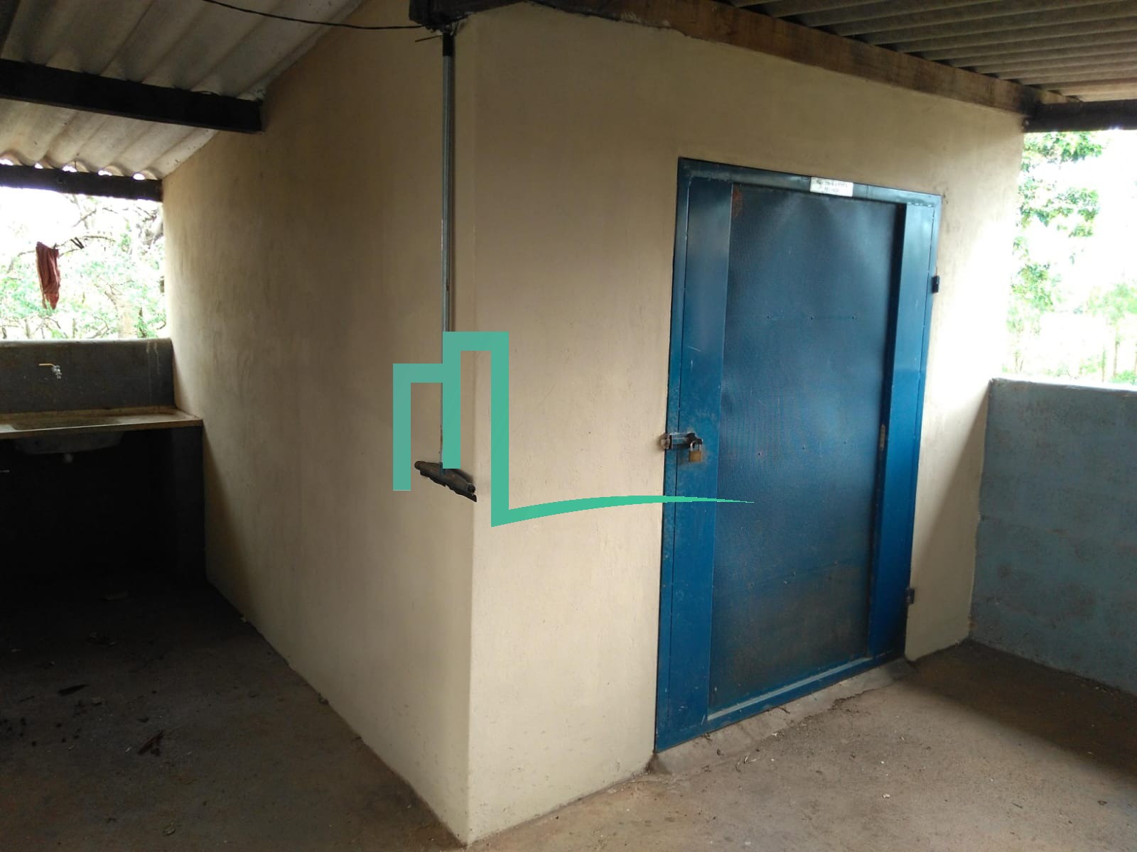 SÍTIO PRÓXIMO Á CIDADE DE CAPETINGA/MG EXCELENTE OPORTUNIDADE! - 02 dormitórios - Sala - Cozinha - Lavanderia - Mobil — foto 3