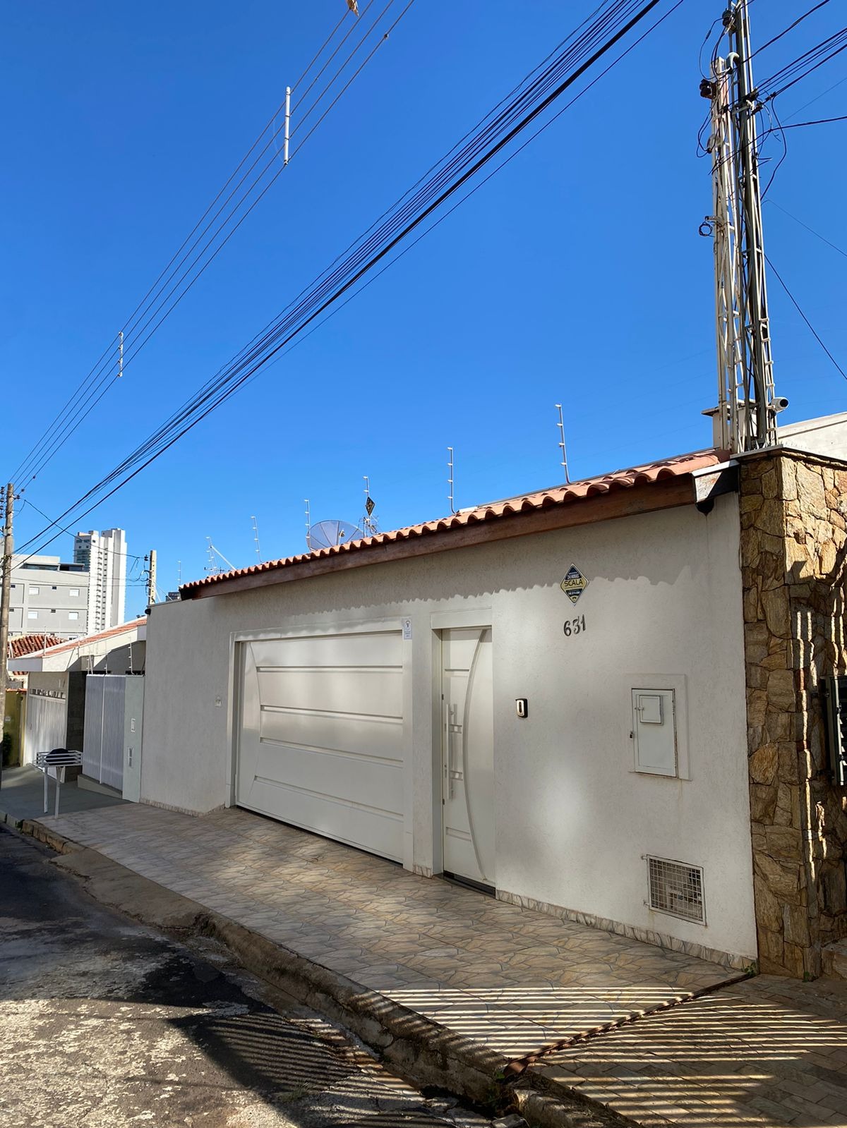 CASA À VENDA EM ÁREA NOBRE DA CIDADE EM FRANCA/SP   - Bairro São José - parte alta - próximo ao Lanchão e Ed. Unique - 3