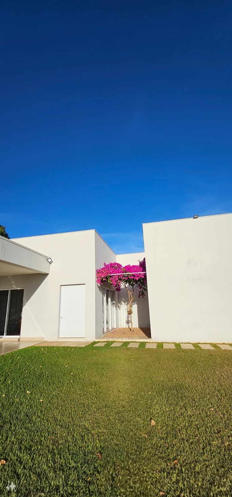 ÓTIMA CHACÁRA À VENDA NO CONDOMINÍO RECANTO CAMPESTRE OURO VERDE EM FRANCA/SP   - 1250m² de terreno e 380m² de construçã