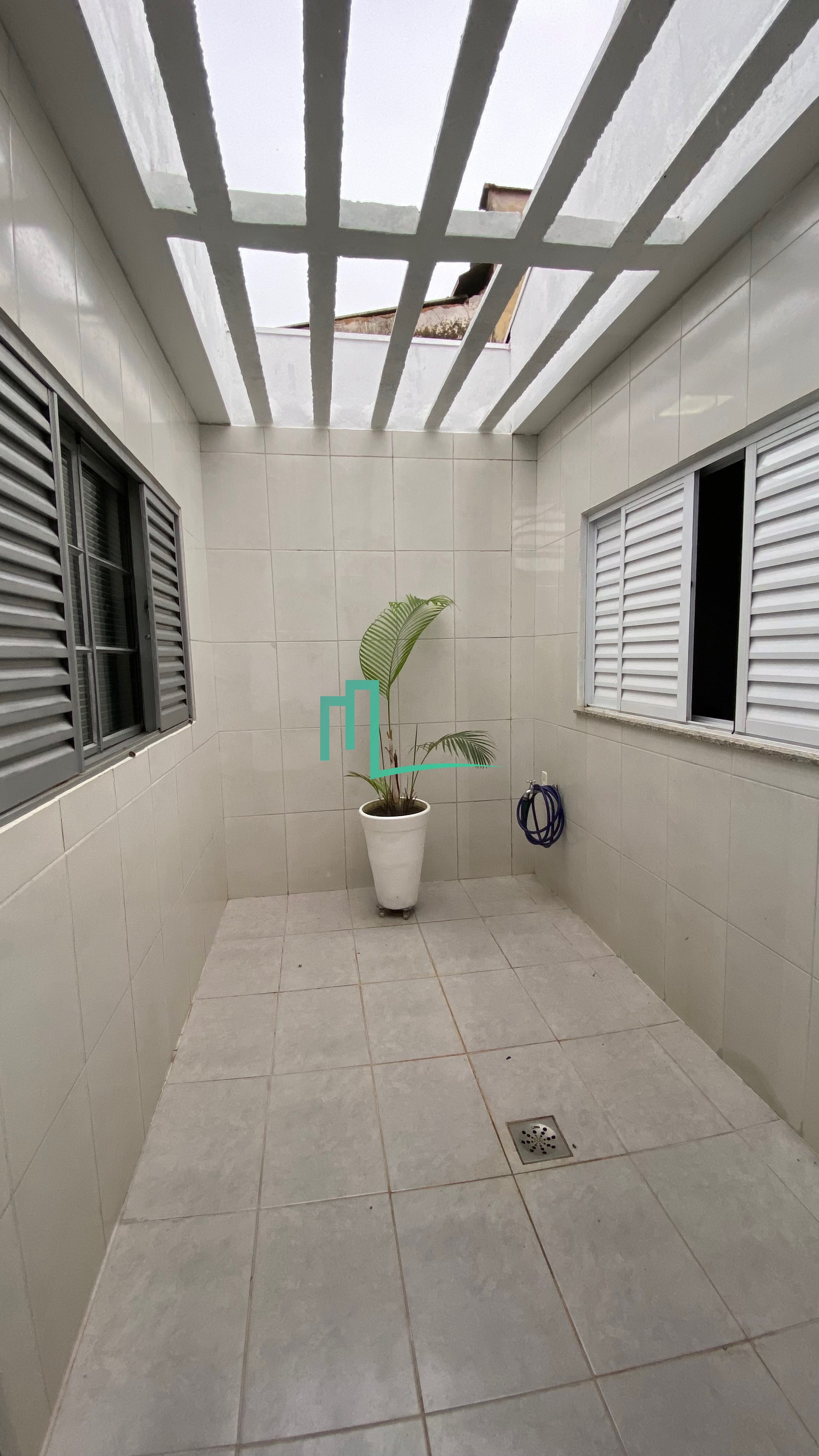 CASA Á VENDA COM BARRACÃO NO VILA SCARABUCCI EM FRANCA/SP  - 280m² de terreno - Casa: 131m²  -  Barracão: 76m² - 03 dorm — foto 3