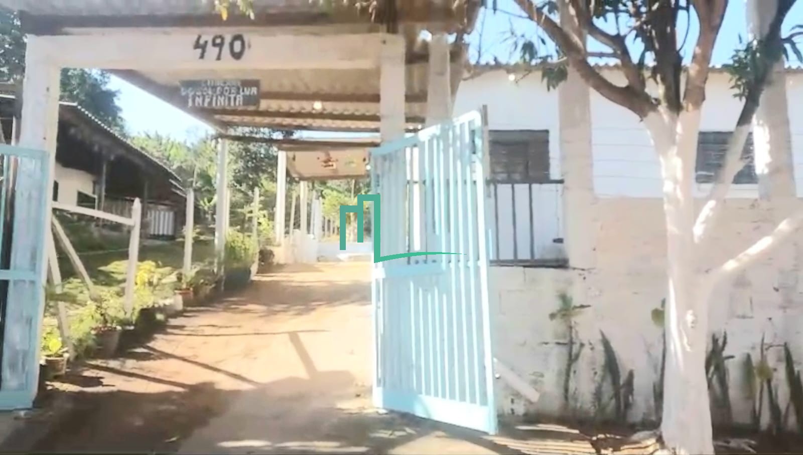 CHACARA Á VENDA PROXIMA A CIDADE DE ITIRAPUÃ/SP - Área de 1.000m² - Residência lajotada - 05 cômodos - 02 dormitór