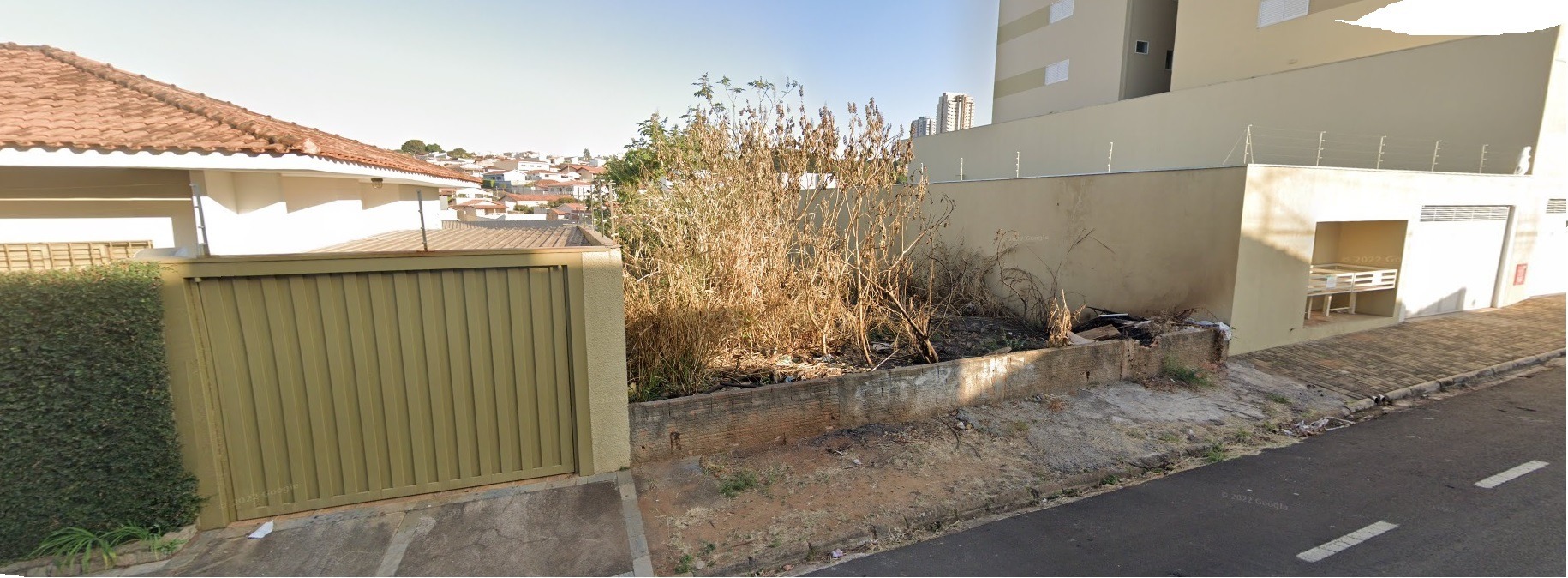 Terreno de  m² localizado na rua Homero Pacheco Alves  Sua finalidade pode ser tanto comercial quanto residencial