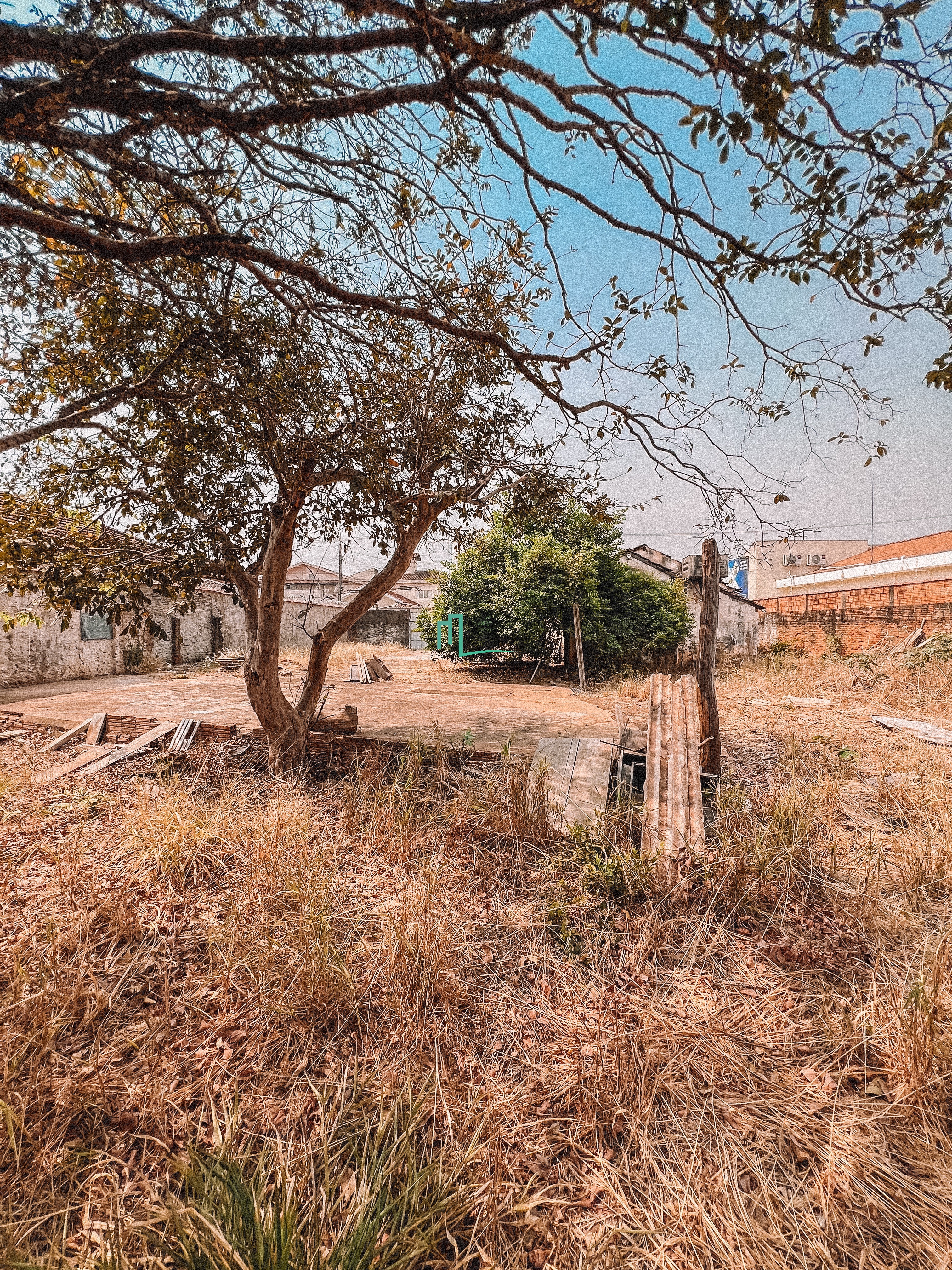 EXCELENTE TERRENO À VENDA NO VILLA SANTOS DUMONT EM FRANCA/SP   - 1.610 metros de terreno  - Ótima localização  - Próxim