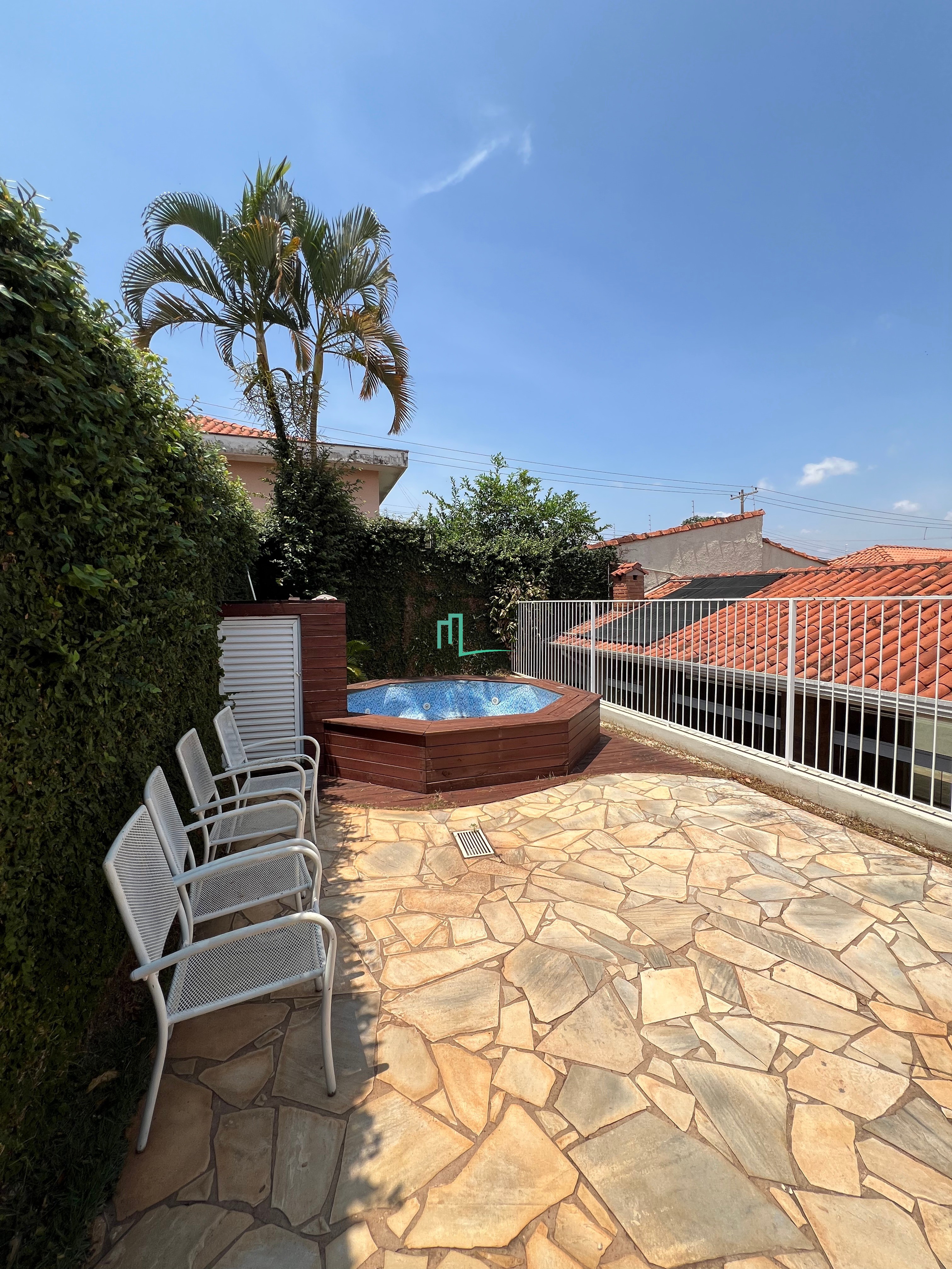 VENDE SE EDICULA NA VILA FRANÇA  Localizada em um bairro tranquilo e de fácil acesso, esta edicula contem um bom quintal