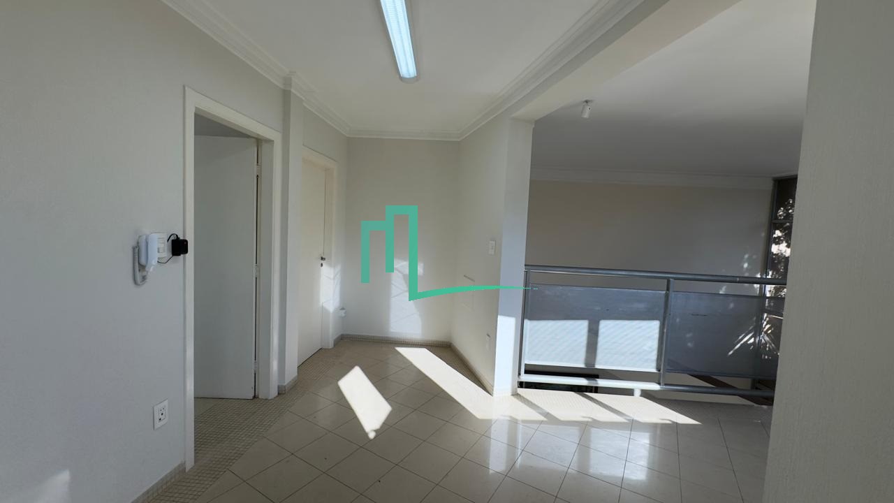 EXCELENTE PRÉDIO COMERCIAL DISPONIVEL PARA LOCAÇÃO NA AVENIDA ALONSO Y ALONSO - 557,79 metros de terreno com 472 metros