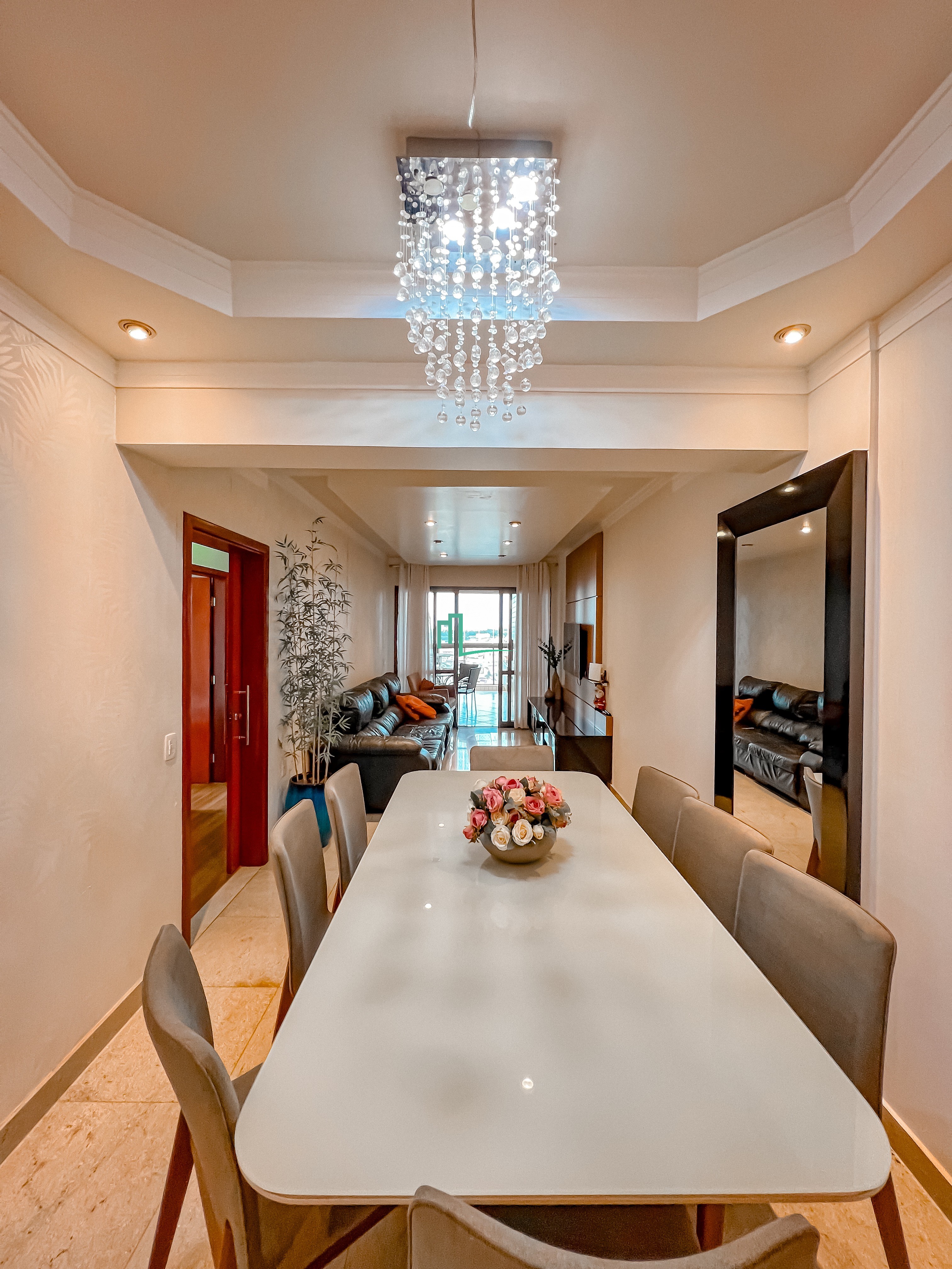 EXCELENTE APARTAMENTO - EDIFÍCIO VILLAGIO DI VERONA  03 Dormitórios, sendo 01 Suíte Sala de estar Sala de TV Cozinha ric