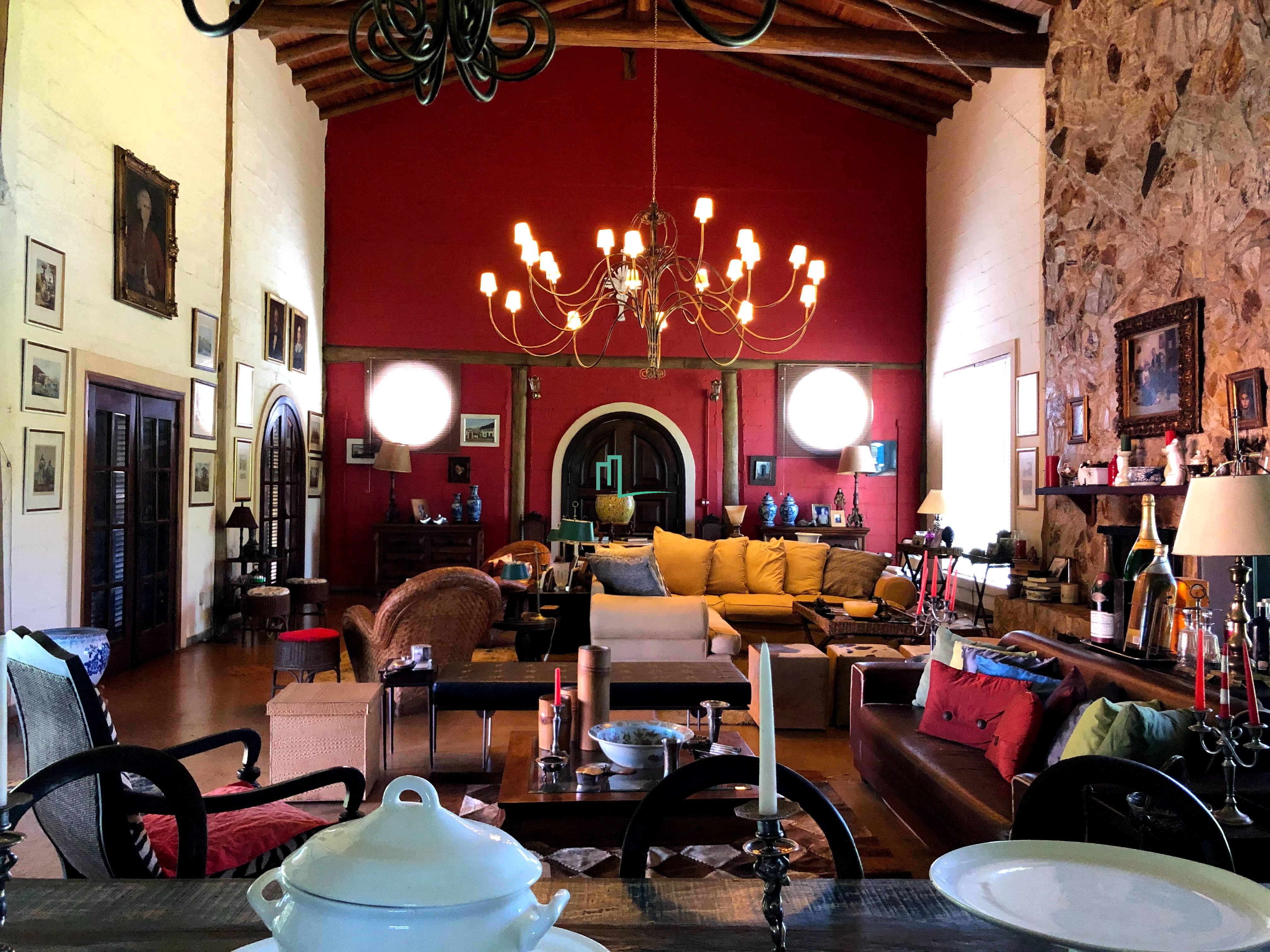 PROPRIEDADE RURAL DE ALTO PADRÃO COM EXCELENTE LOCALIZAÇÃO  - 120 mil metros no total, com frente para a principal rodov