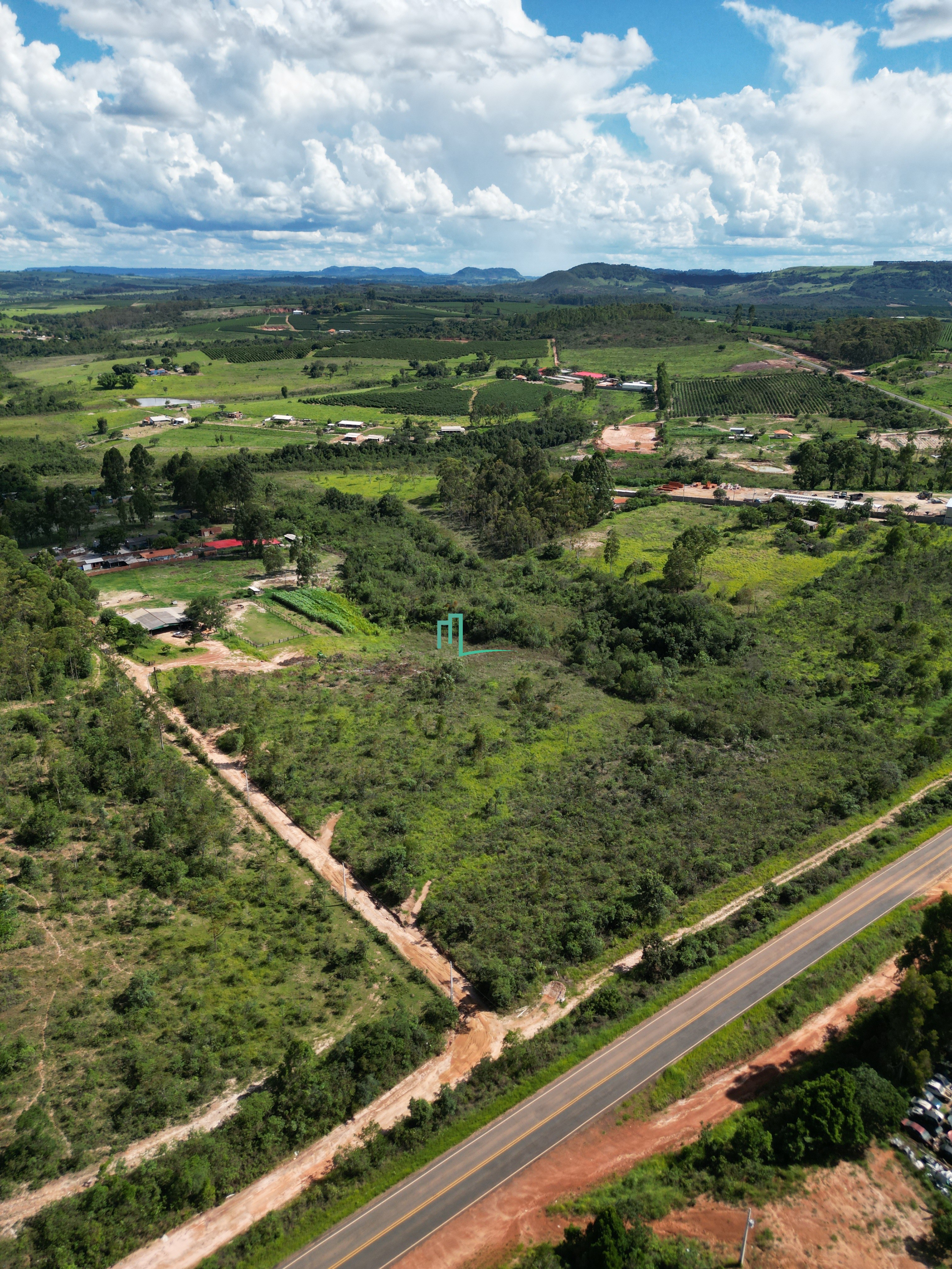 PROPRIEDADE RURAL COM EXCELENTE LOCALIZAÇÃO Á VENDA EM IBIRACI, KM 02 DA RODOVIA JOÃO TRAFICANTE APENAS 150 METROS DA RO — foto 3