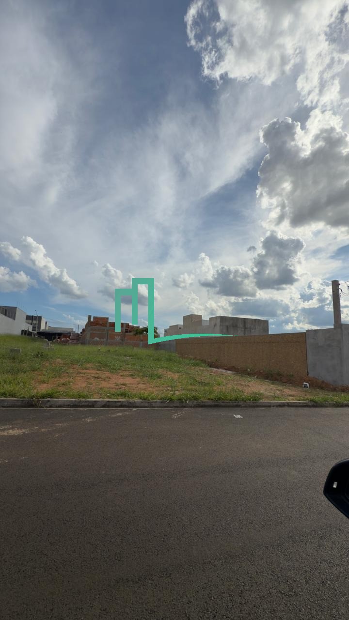 VENDE-SE OS DIREITOS DE UM LOTE PLANO NA PARTE ALTA DO JARDIM BOTANICO EM FRANCA/SP - 319 metros - Quadra 10 - 11 metro