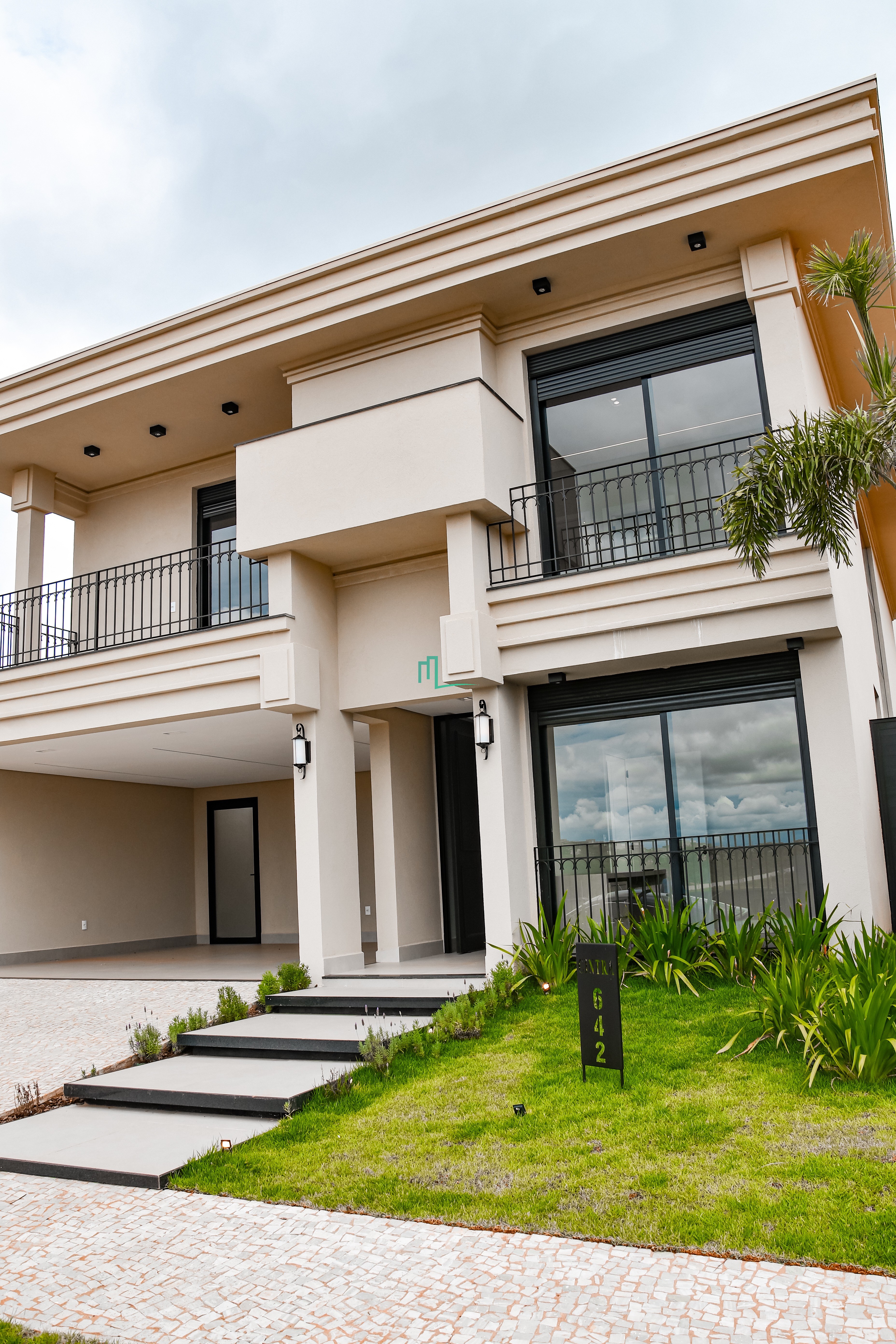 LINDO SOBRADO NOVO DISPONIVEL Á VENDA NO CONDOMINIO VILLA PIEMONTE EM FRANCA COM PROJETO DIFERENCIADO  - ESCRITÓRIO TODO