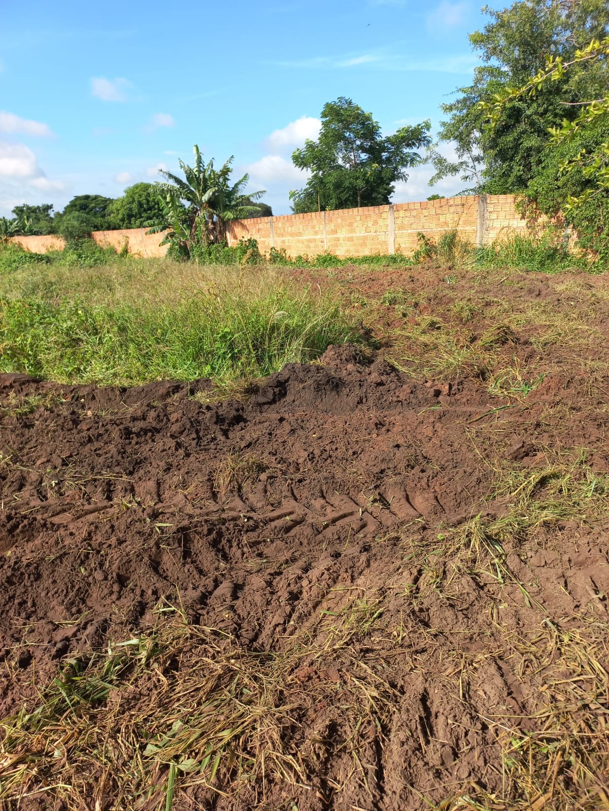 OPORTUNIDADE! SÍTIO À VENDA EM PATROCINIO PAULISTA   - 2.500 metros de terreno  - Proximo á Estrada do Areião   Valor de