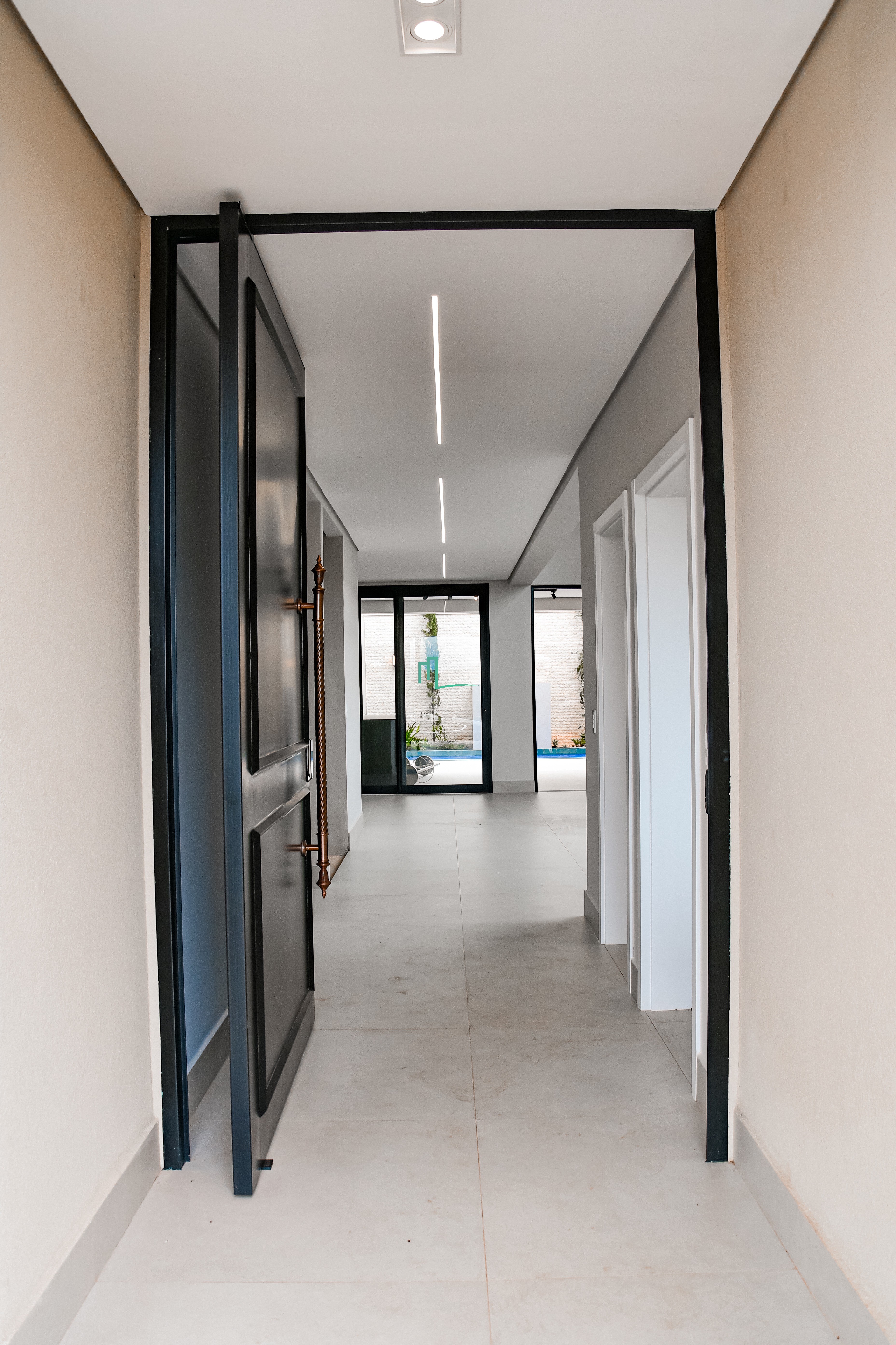 LINDO SOBRADO NOVO DISPONIVEL Á VENDA NO CONDOMINIO VILLA PIEMONTE EM FRANCA COM PROJETO DIFERENCIADO  - ESCRITÓRIO TODO — foto 4