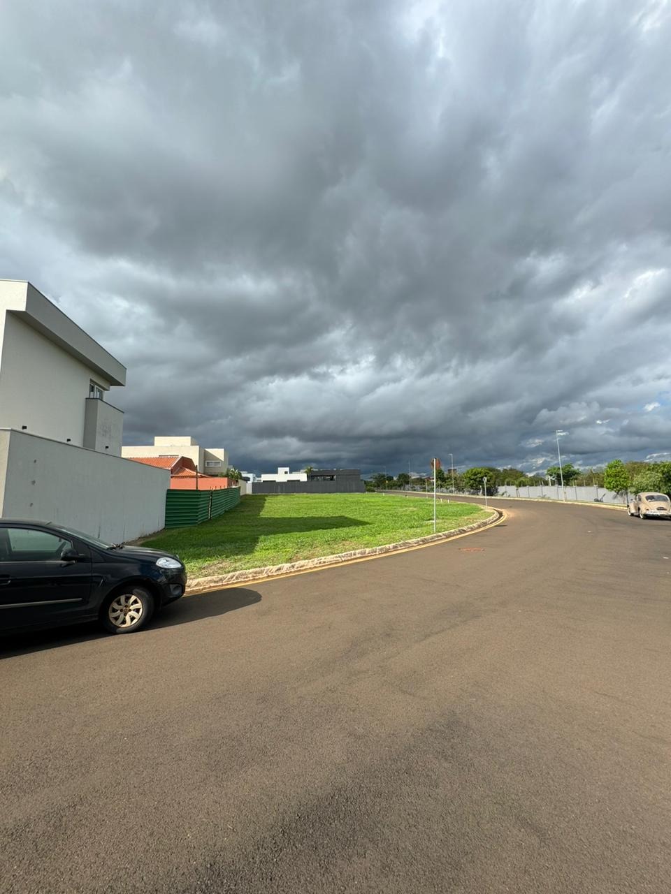 TERRENO Á VENDA NO CONDOMINIO NO PIEMONTE DE ESQUINA EM RUA TOTALMENTE PLANA (PARTE MAIS VALORIZADA DO CONDOMINIO) COM V — foto 5