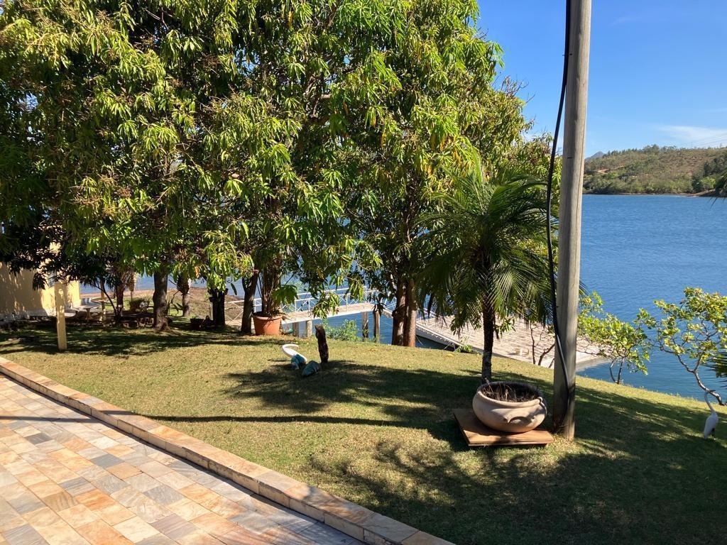 EXCELENTE RANCHO COMPLETO COM ACESSO Á ÁGUA NO ESTREITO COM APENAS 3Km DE ESTRADA DE TERRA   - 04 dormitórios sendo 03 s