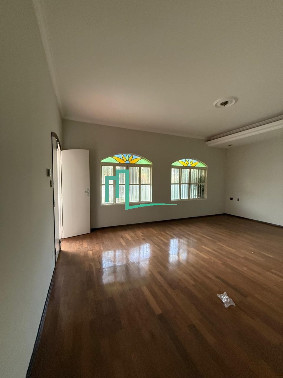 VENDE EXCELENTE IMOVEL NO BAIRRO VILA FRANCA  Venha conhecer a casa para a sua família! Localizada em um bairro tradicio