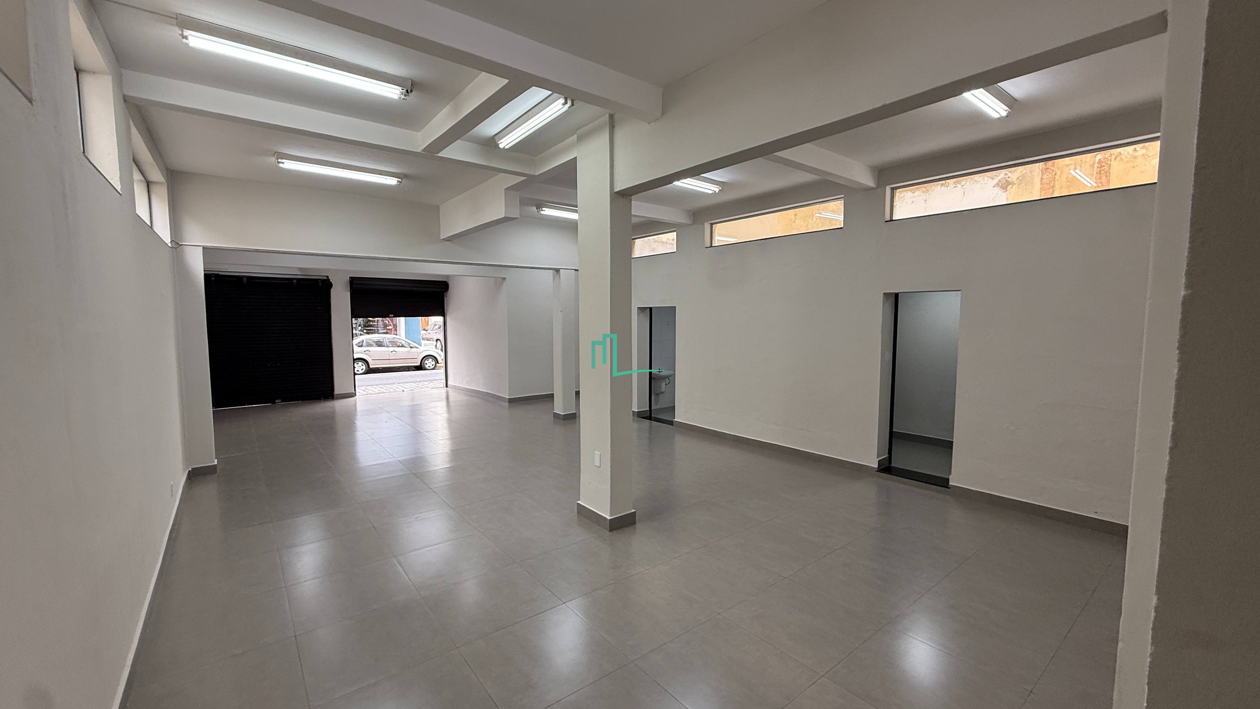 IMÓVEL COMERCIAL DISPONIVEL PARA ALUGUEL NA RUA VOLUNTARIOS DA FRANCA AO LADO DA PRAÇA DO CENTRO DE FRANCA/SP