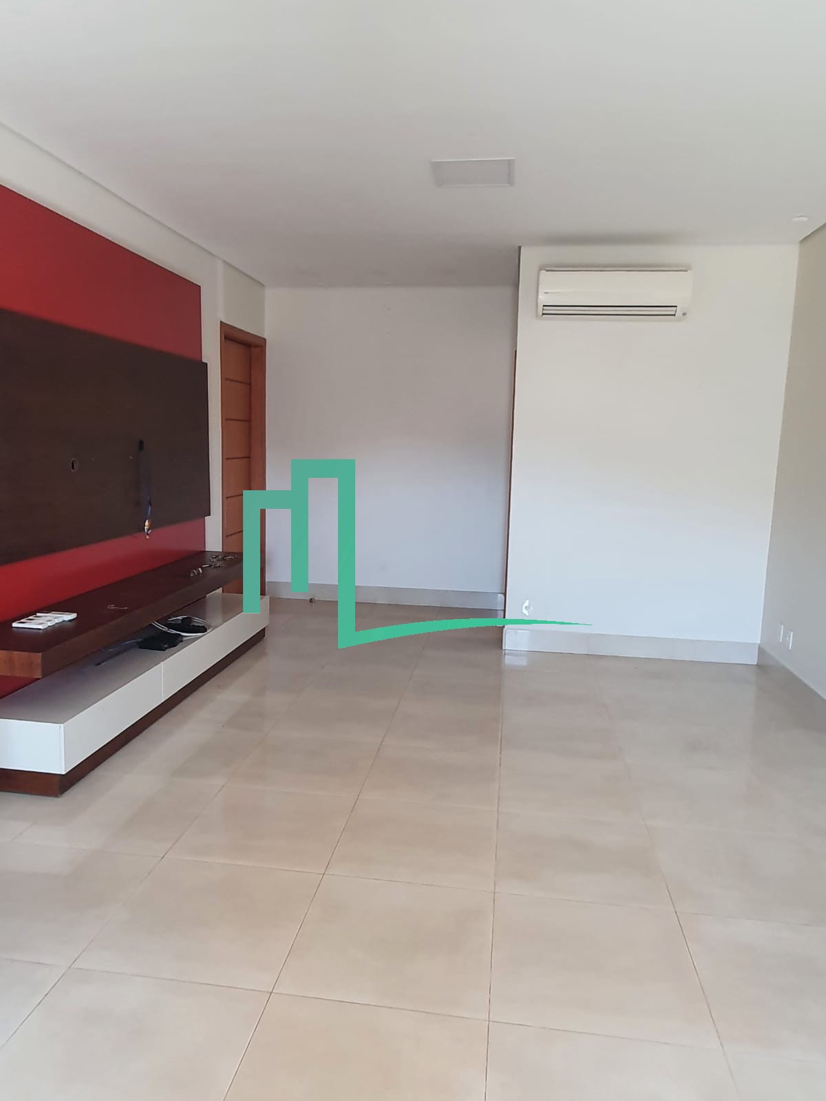 APARTAMENTO À VENDA NO BAIRRO SÃO JOSE NO INFINITY RESIDENCIAL.  -110m² de área útil  -2 vagas cobertas | ármarios na ga