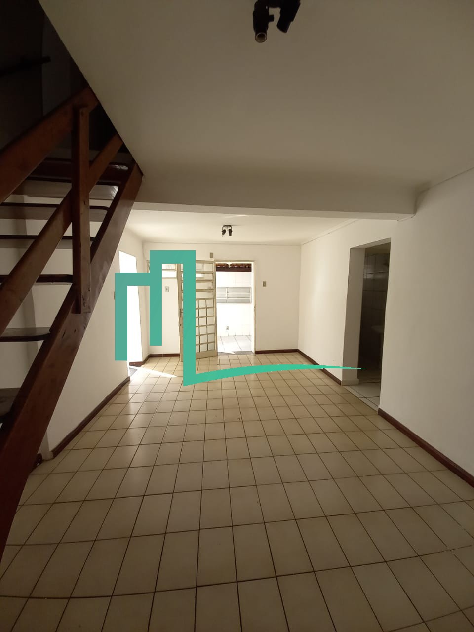 IMÓVEL NO CENTRO À VENDA RESIDENCIAL/COMERCIAL  - 02 casas  mais 01 cômodo comercial, próximo ao Cartório da Av. Libero 