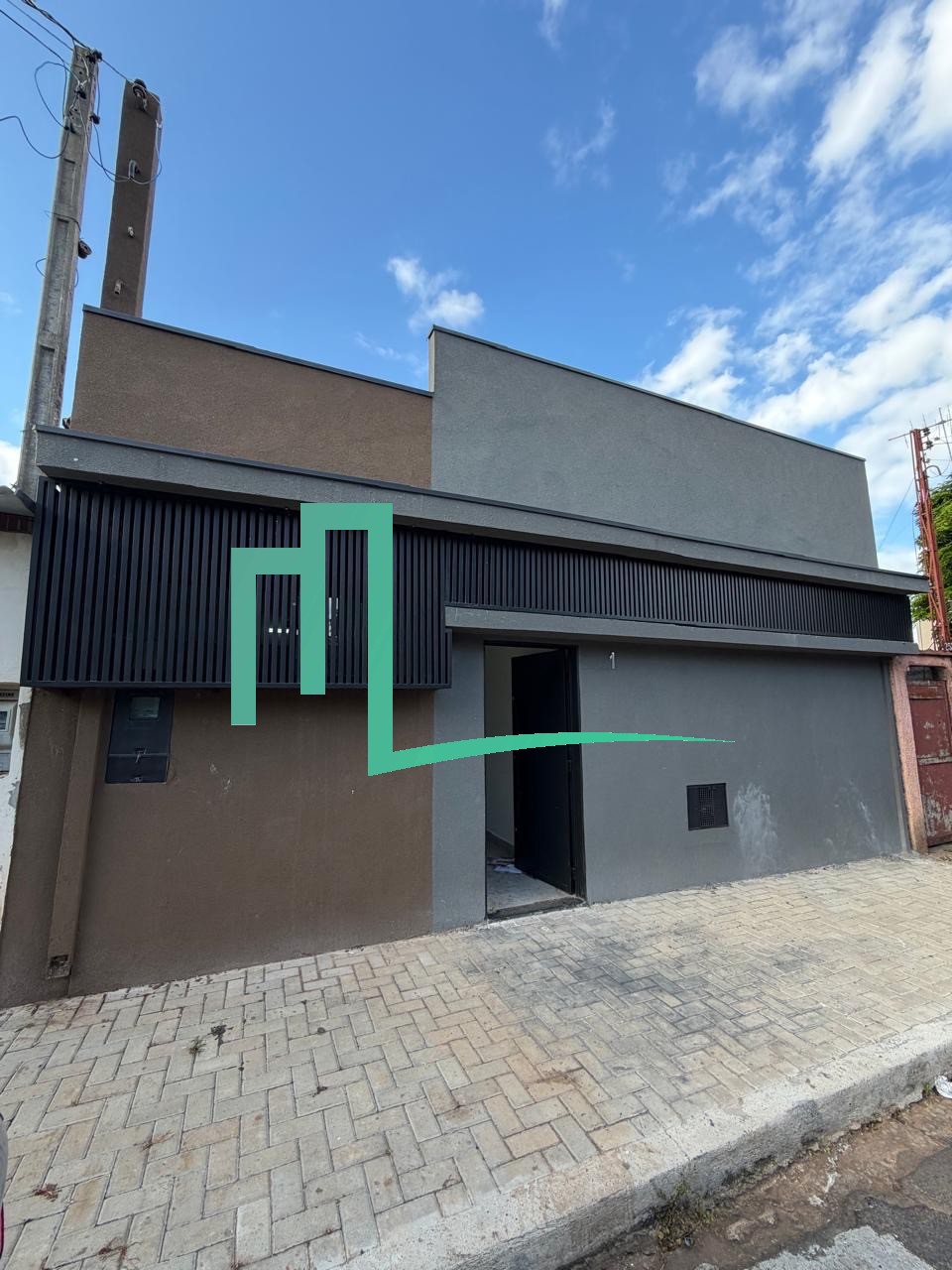 EXCELENTE IMOVEL COMERCIAL NO BAIRRO SÃO JOSÉ PROXIMO Á AVENIDA ALONSO Y ALONSO - 05 salas - 02 banheiros - Cozinha