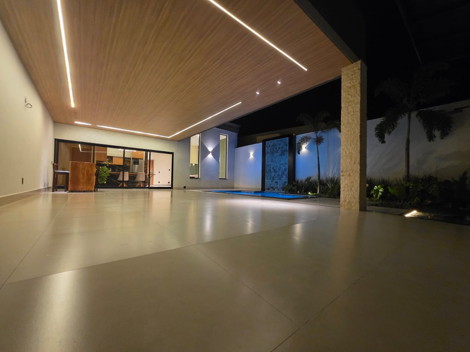 CASA DE ALTO PADRÃO PORTEIRA FECHADA À VENDA EM BAIRRO NOBRE DE RIFAINA   - Imóvel novo, porteira fechada e pronto para 