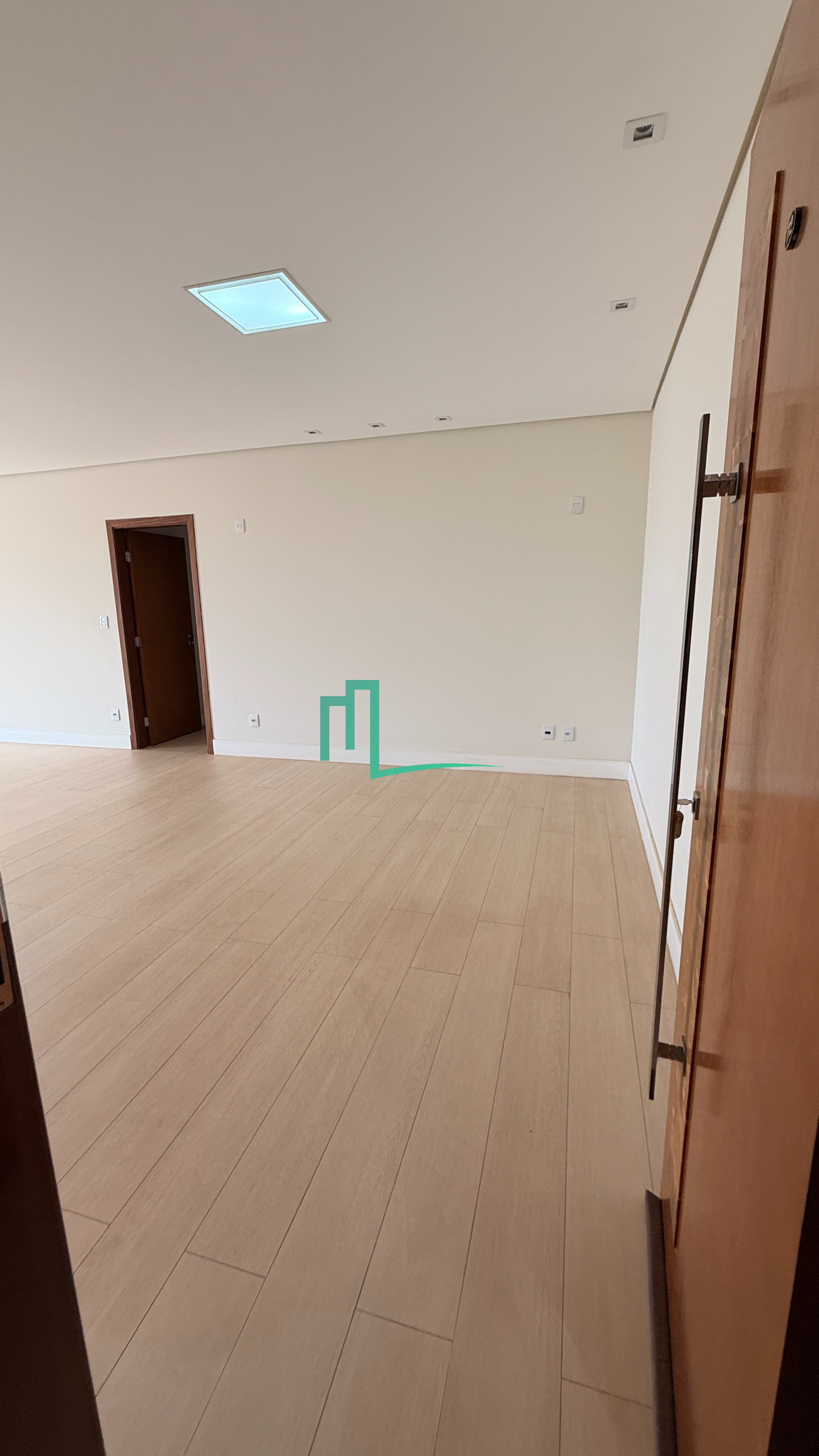 VENDE-SE, ALUGA-SE APARTAMENTO NO EDIFICIO LÁ FIORI EM FRANCA - SP — foto 3