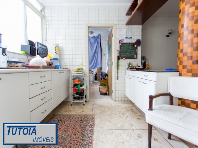 Apartamento à venda com 3 quartos, 264m² - Foto 1