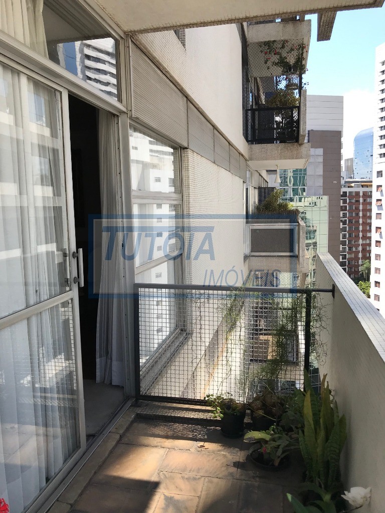 Apartamento à venda com 3 quartos, 174m² - Foto 17