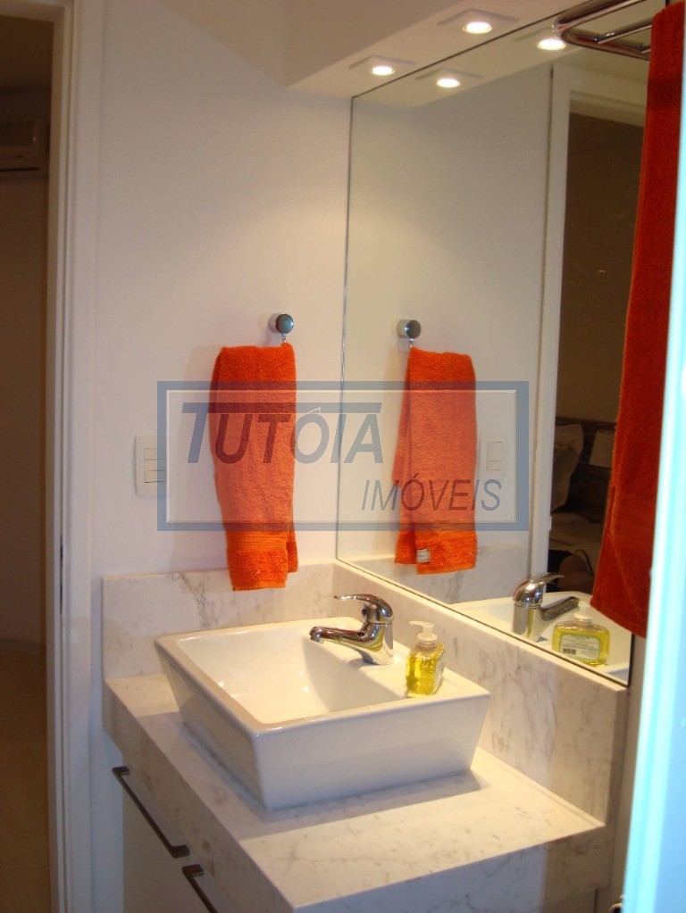 Apartamento à venda com 1 quarto, 33m² - Foto 2