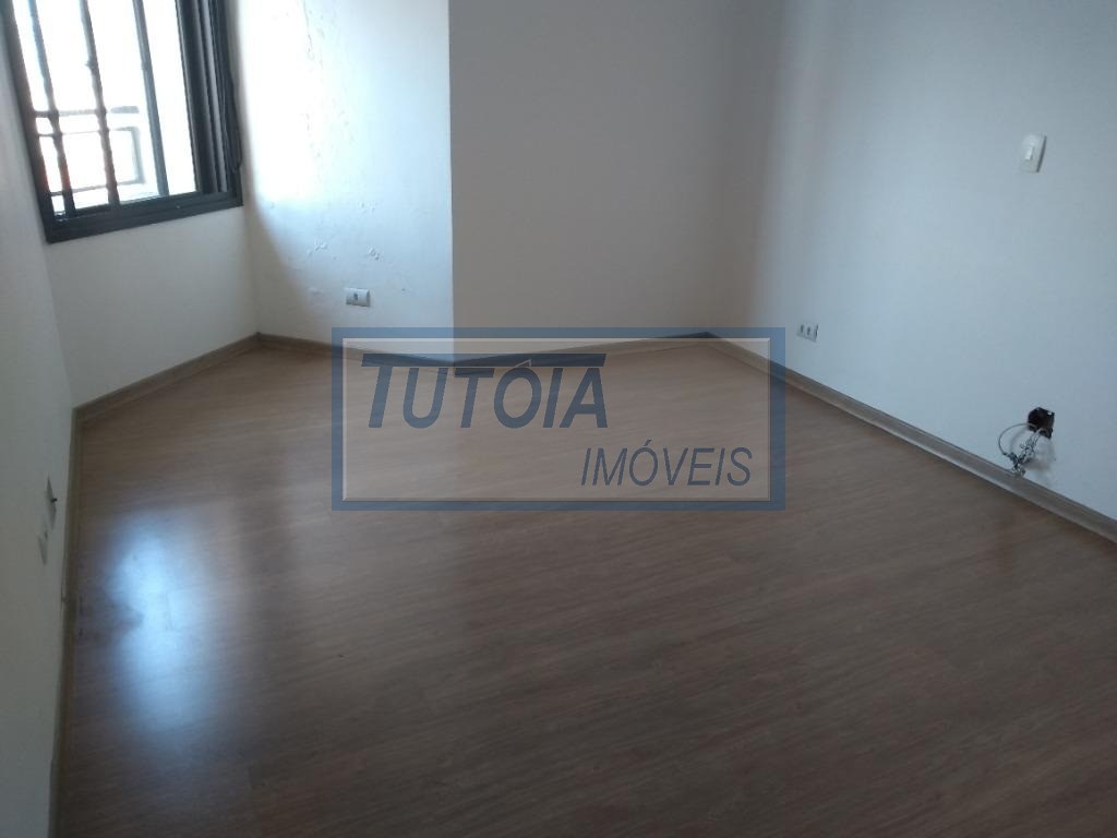 Apartamento para alugar com 3 quartos, 218m² - Foto 7