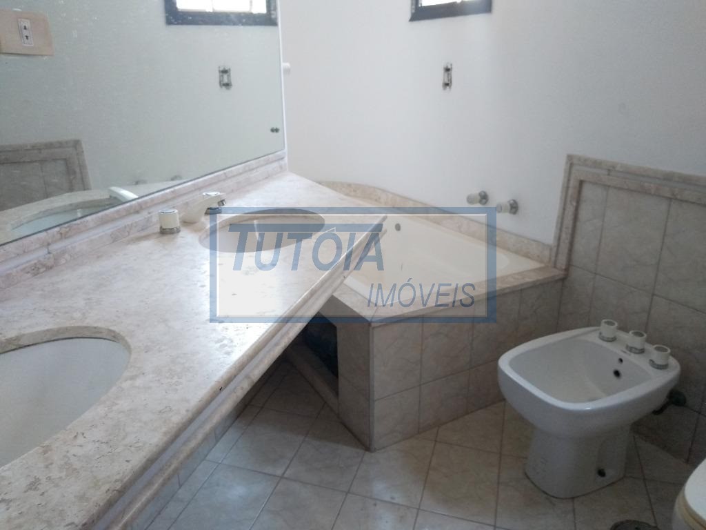 Apartamento para alugar com 3 quartos, 218m² - Foto 8