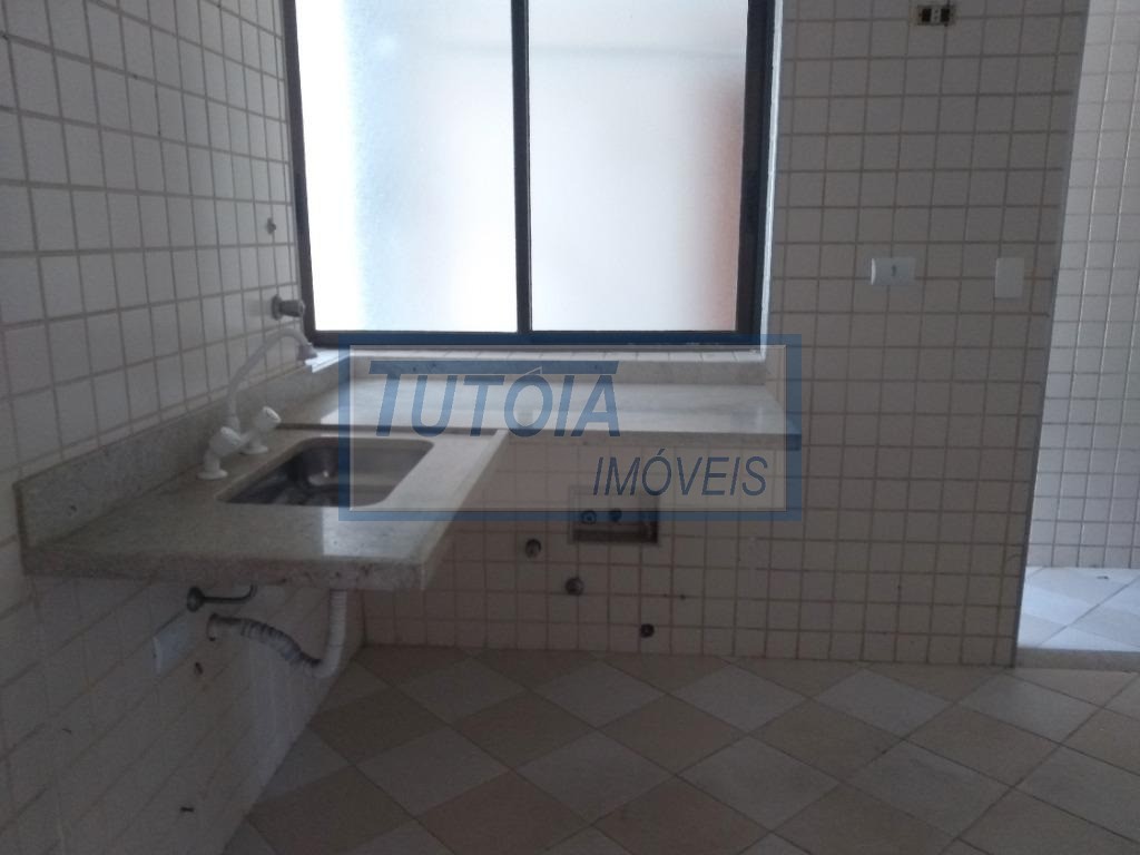 Apartamento para alugar com 3 quartos, 218m² - Foto 10