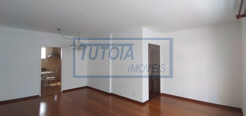 Apartamento à venda com 3 quartos, 130m² - Foto 1