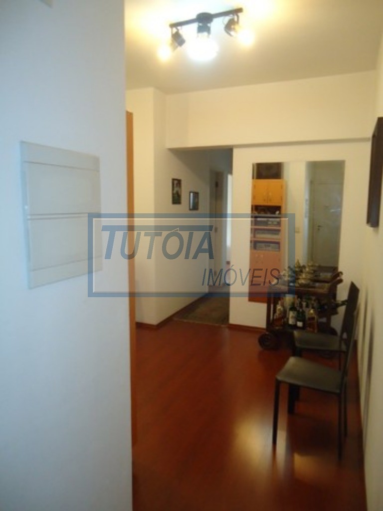 Apartamento à venda com 3 quartos, 70m² - Foto 4