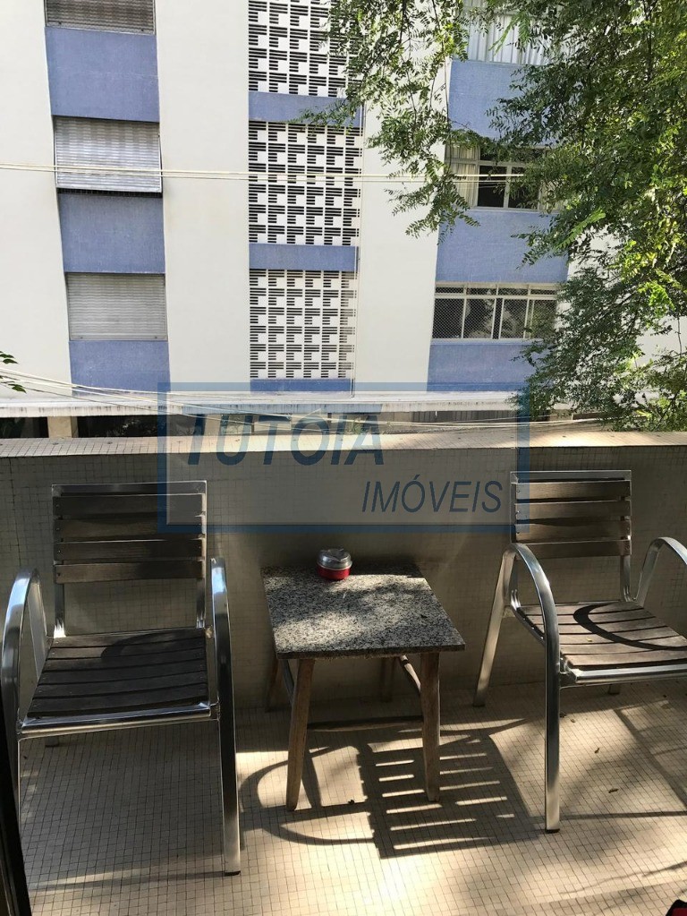 Apartamento à venda com 3 quartos, 125m² - Foto 3