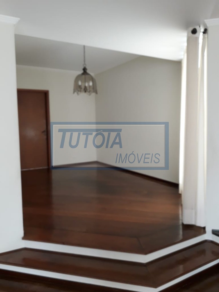 Apartamento à venda com 3 quartos, 200m² - Foto 4