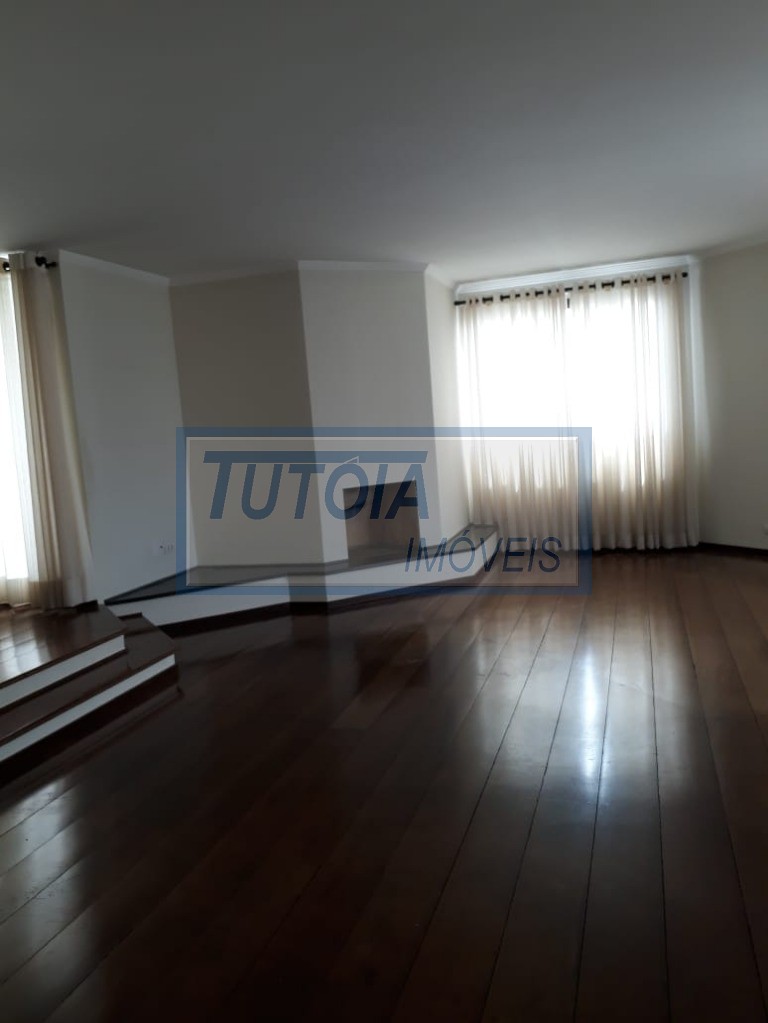 Apartamento à venda com 3 quartos, 200m² - Foto 2