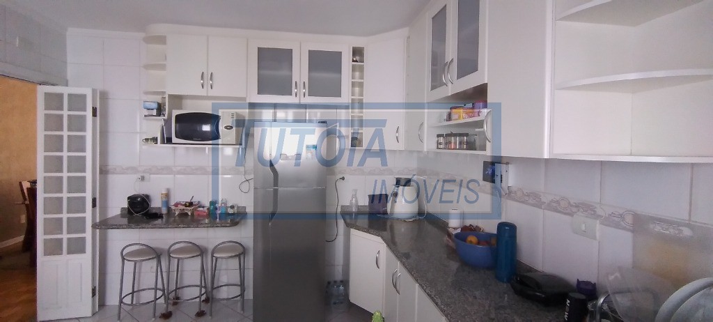 Apartamento à venda com 3 quartos, 147m² - Foto 3