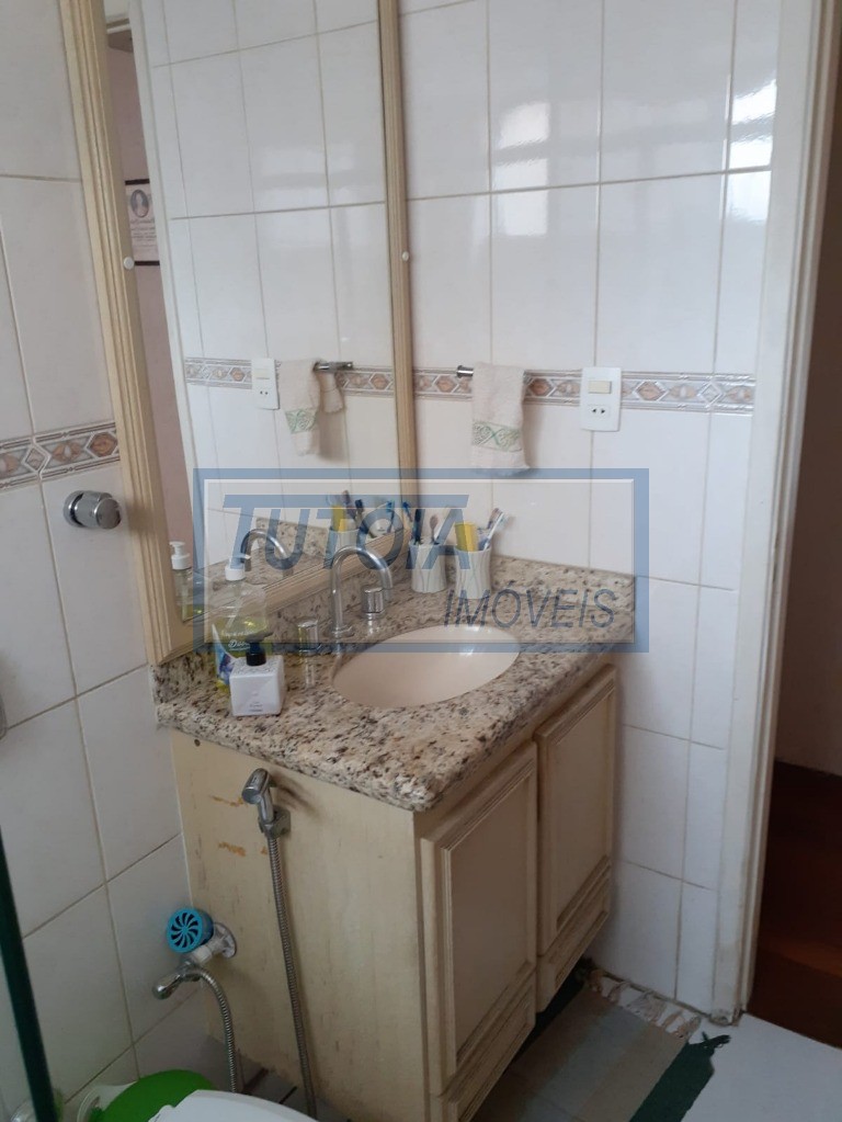 Apartamento à venda com 2 quartos, 70m² - Foto 17