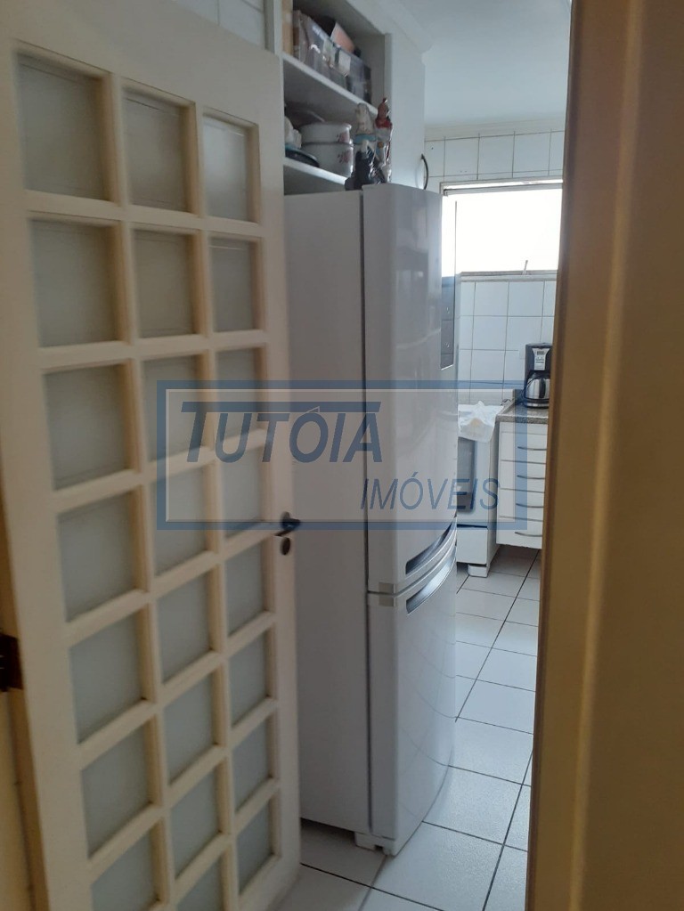 Apartamento à venda com 2 quartos, 70m² - Foto 20