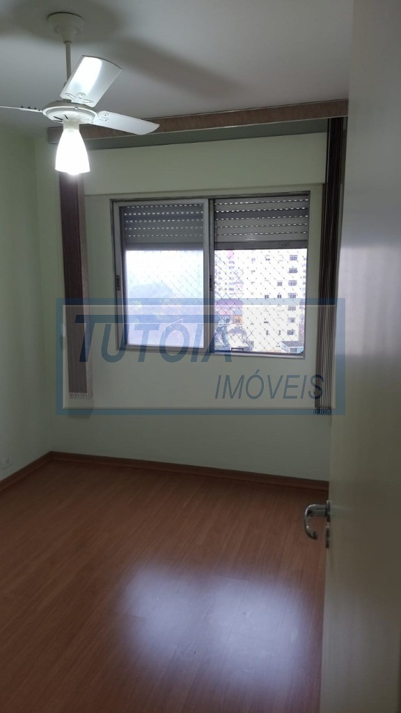 Apartamento à venda com 2 quartos, 65m² - Foto 4