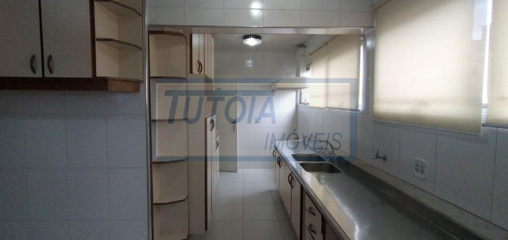 Apartamento à venda com 3 quartos, 121m² - Foto 4