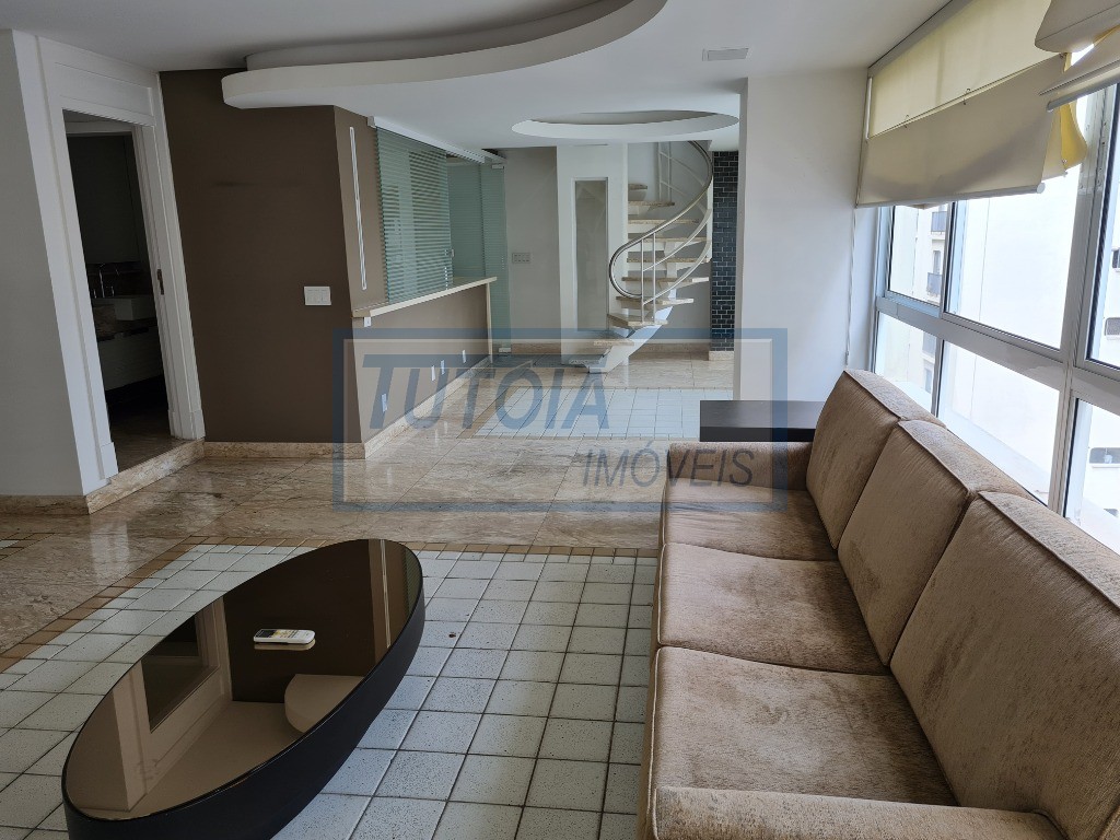 Apartamento à venda com 4 quartos, 230m² - Foto 3