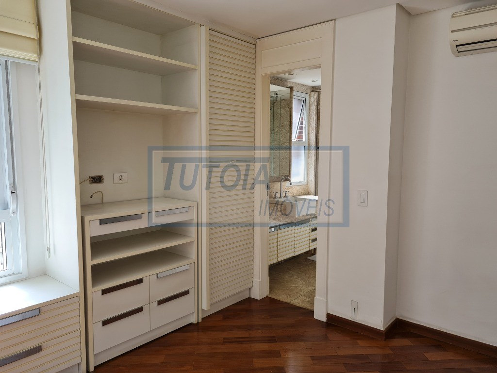 Apartamento à venda com 4 quartos, 230m² - Foto 10