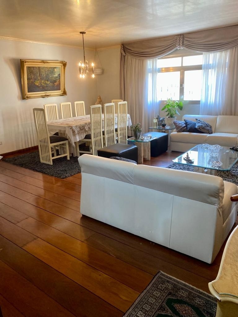 Apartamento à venda com 3 quartos, 141m² - Foto 2