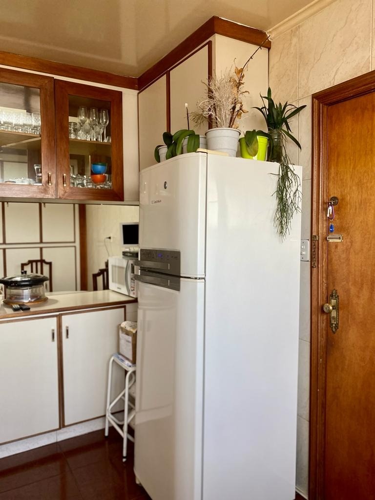 Apartamento à venda com 3 quartos, 141m² - Foto 48