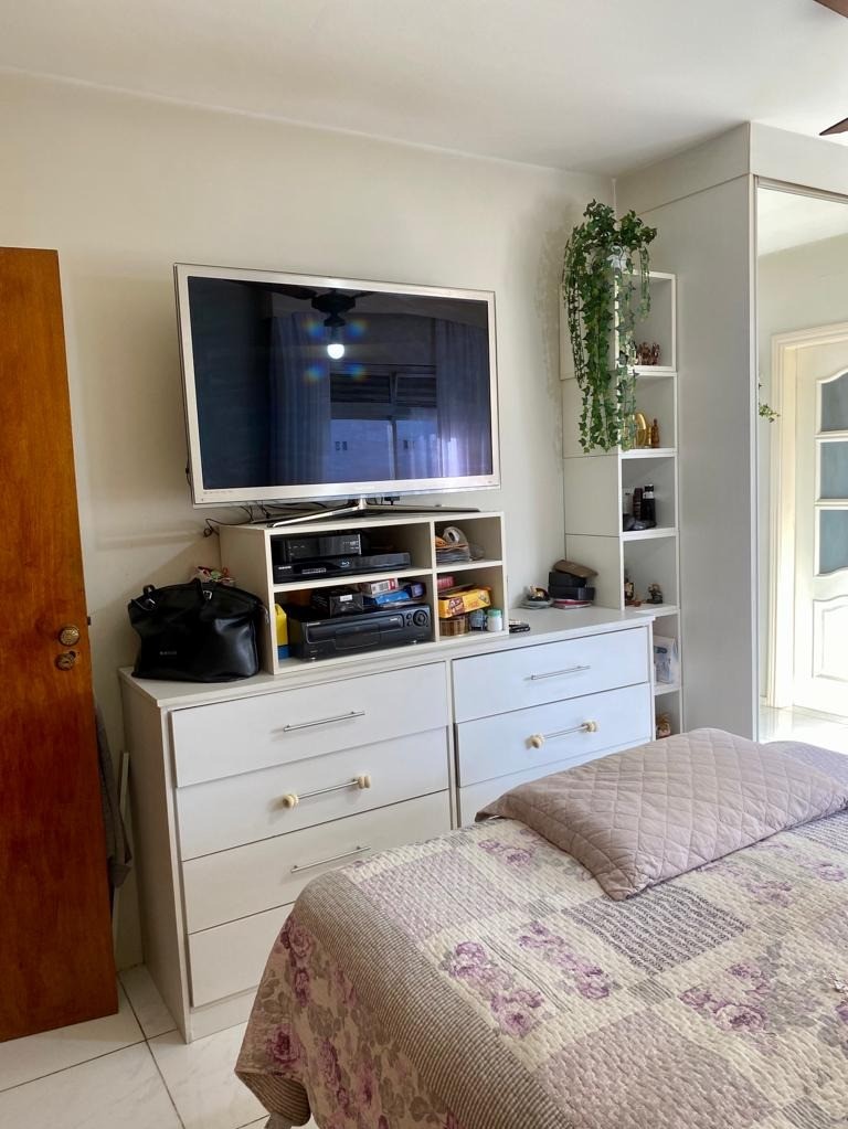 Apartamento à venda com 3 quartos, 141m² - Foto 13