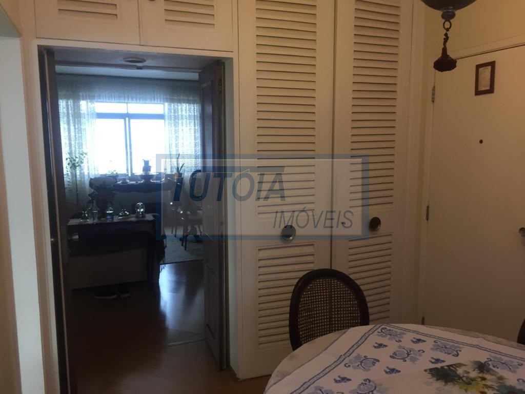 Apartamento à venda com 3 quartos, 128m² - Foto 8