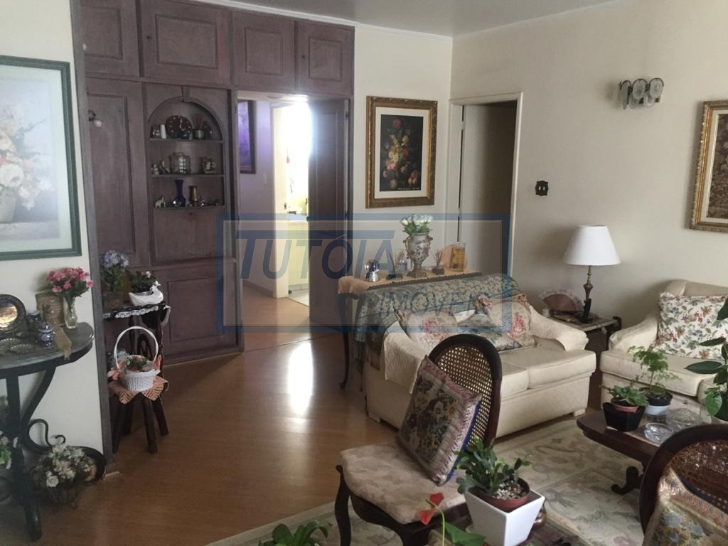 Apartamento à venda com 3 quartos, 128m² - Foto 2