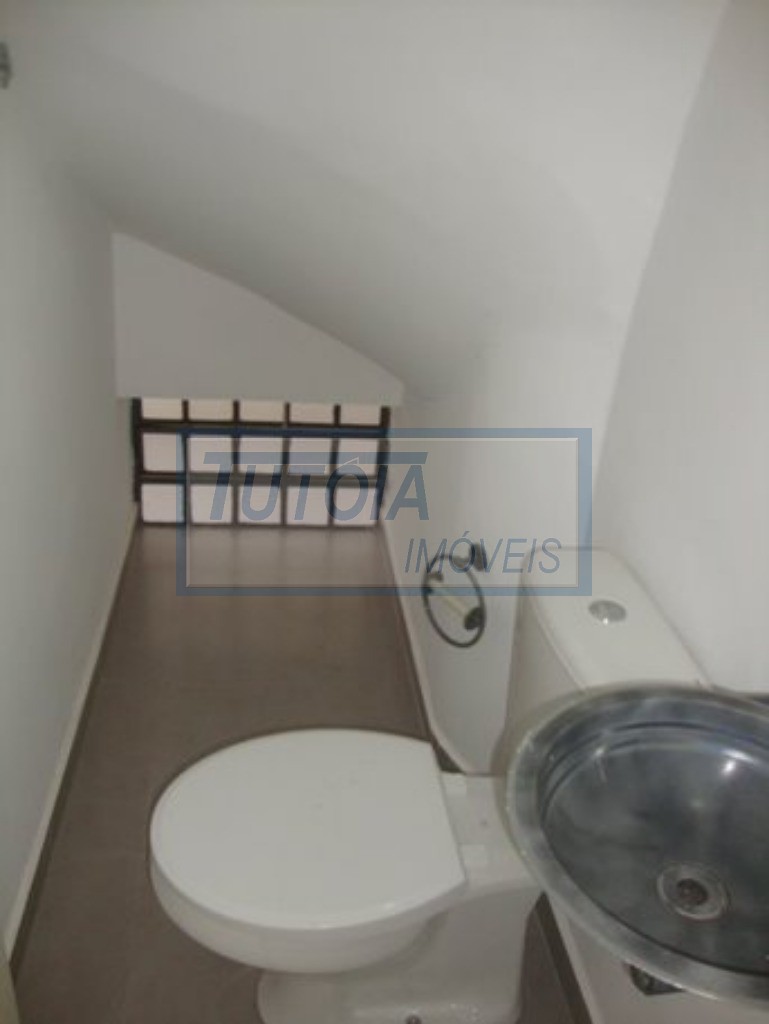 Casa para alugar com 2 quartos, 150m² - Foto 11