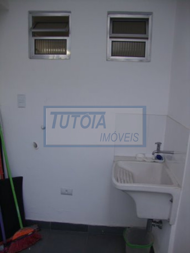 Casa para alugar com 2 quartos, 150m² - Foto 17